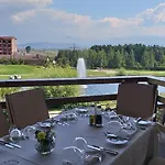 Vintage At Pirin Golf Апартаменты Банско